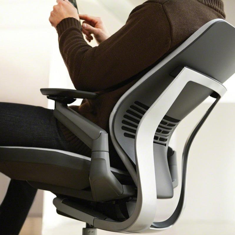 Steelcase Gesture Bürostuhl mit 4D Armlehnen - konfigurierbar