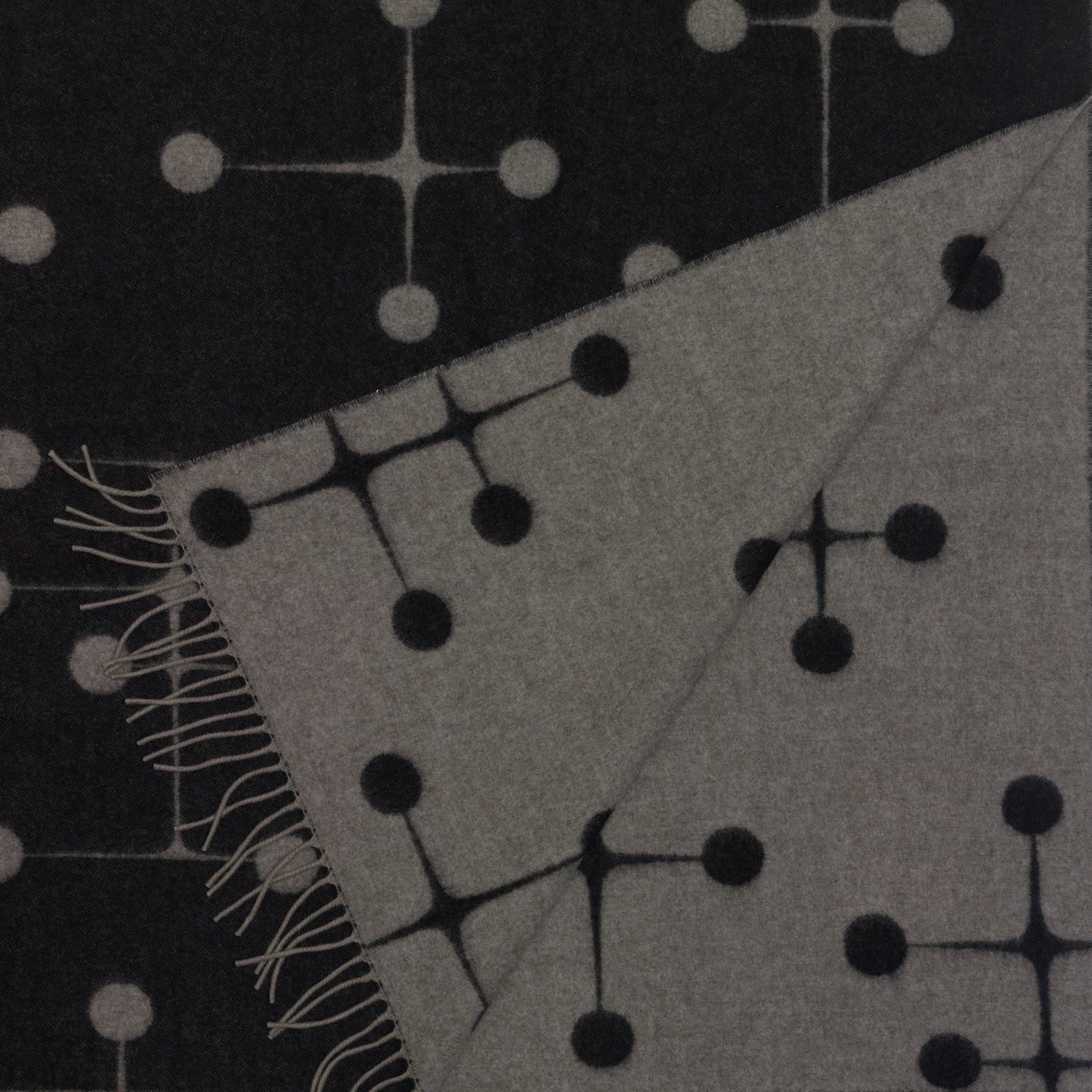 Vitra Eames Wool Blanket Dot Pattern Decke aus Wolle schwarz grau