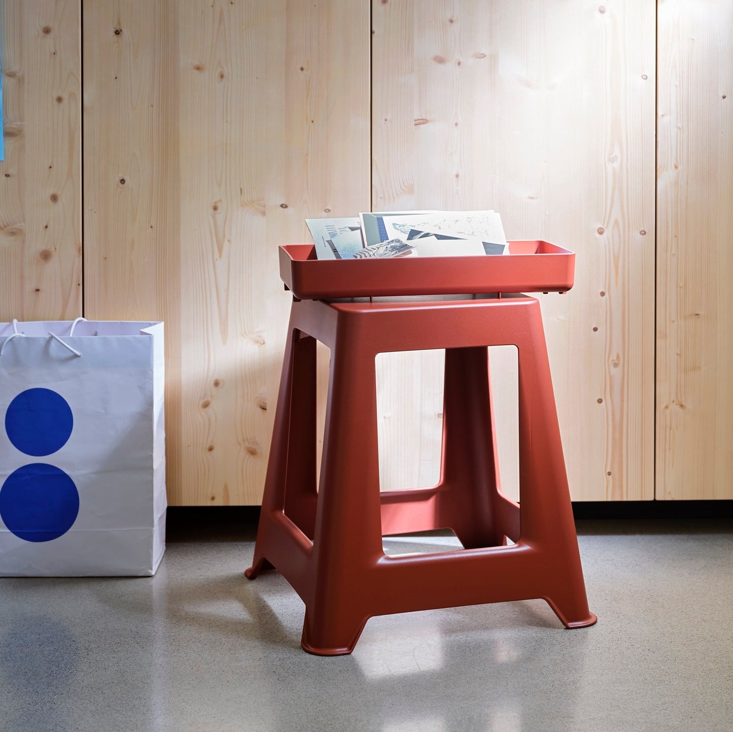 Vitra Chap RE Hocker Kunstsstoff recycelt - Farbe wählbar