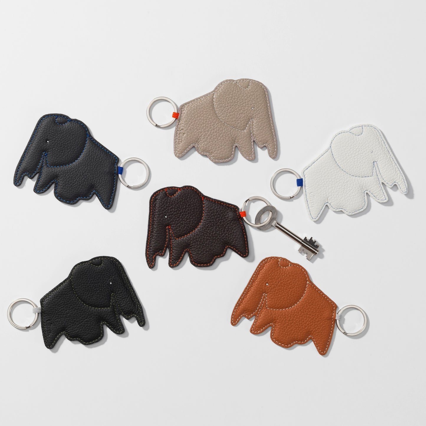 Vitra Key Ring Schlüsselanhänger Elephant Rindsleder sand