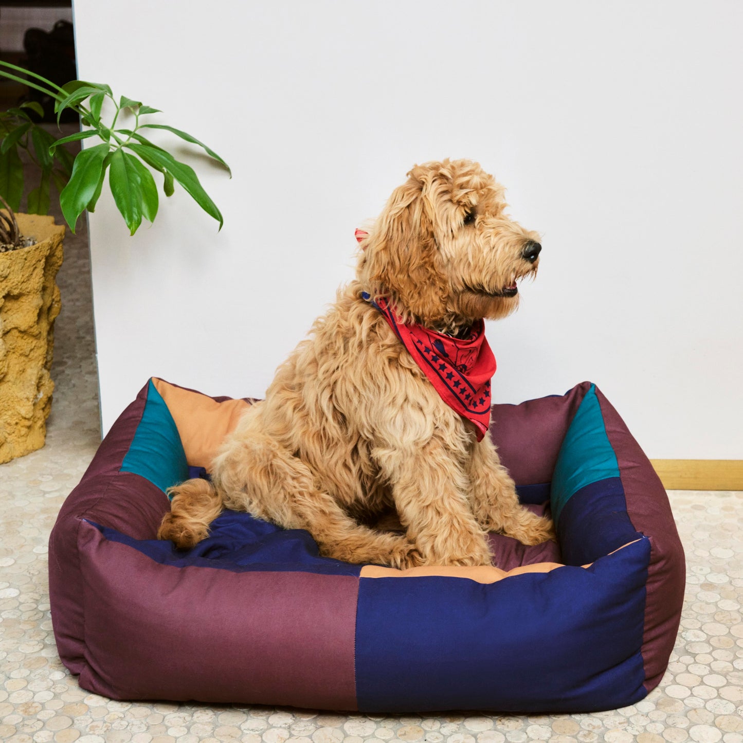 HAY Dogs Bed Hundebett L large Polyester recycelt burgundy grün