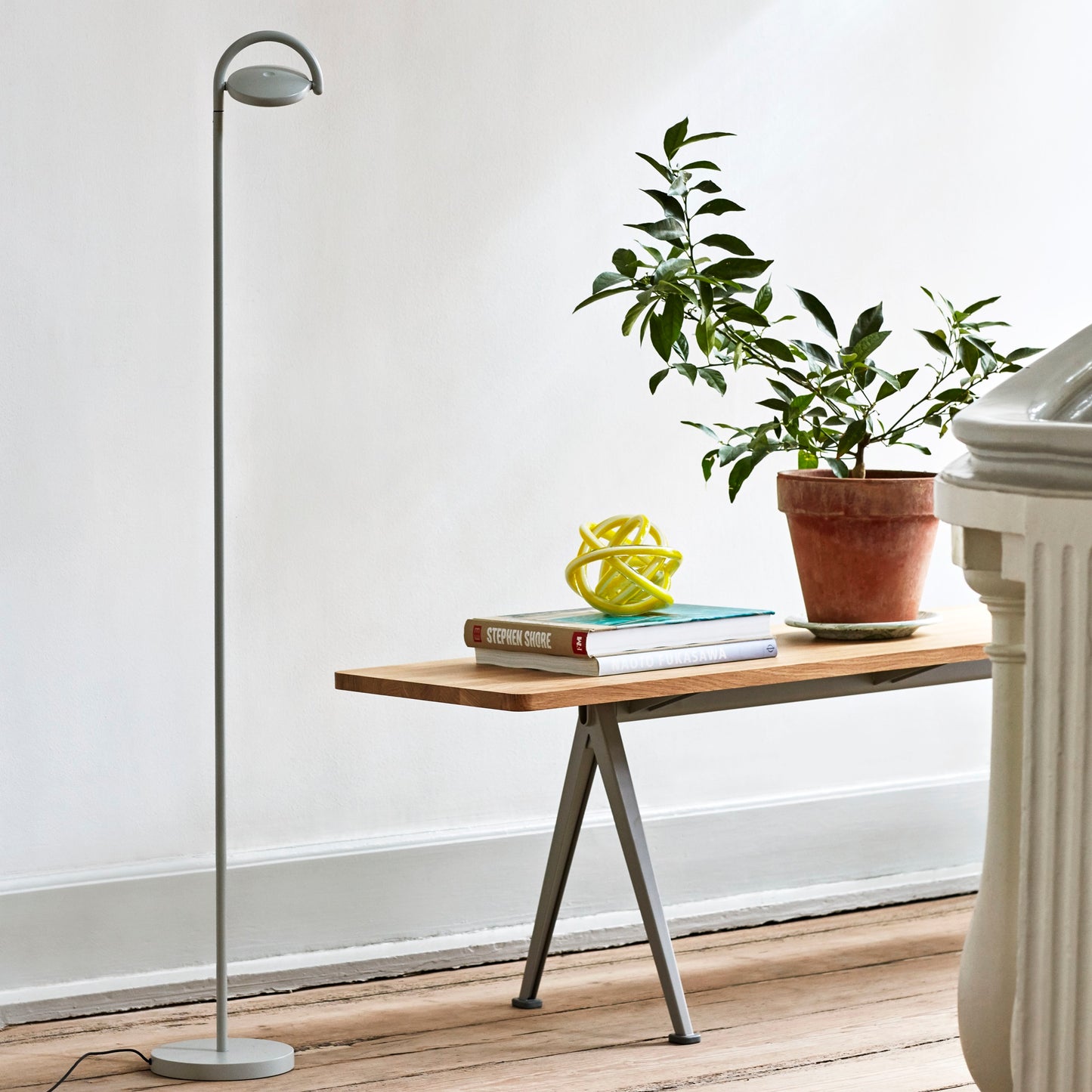 HAY Marselis Floor Lamp Stehlampe LED Aluminium ash grey